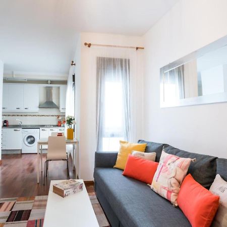 Apartament Holi-Rent Santa Marina Sewilla Zewnętrze zdjęcie