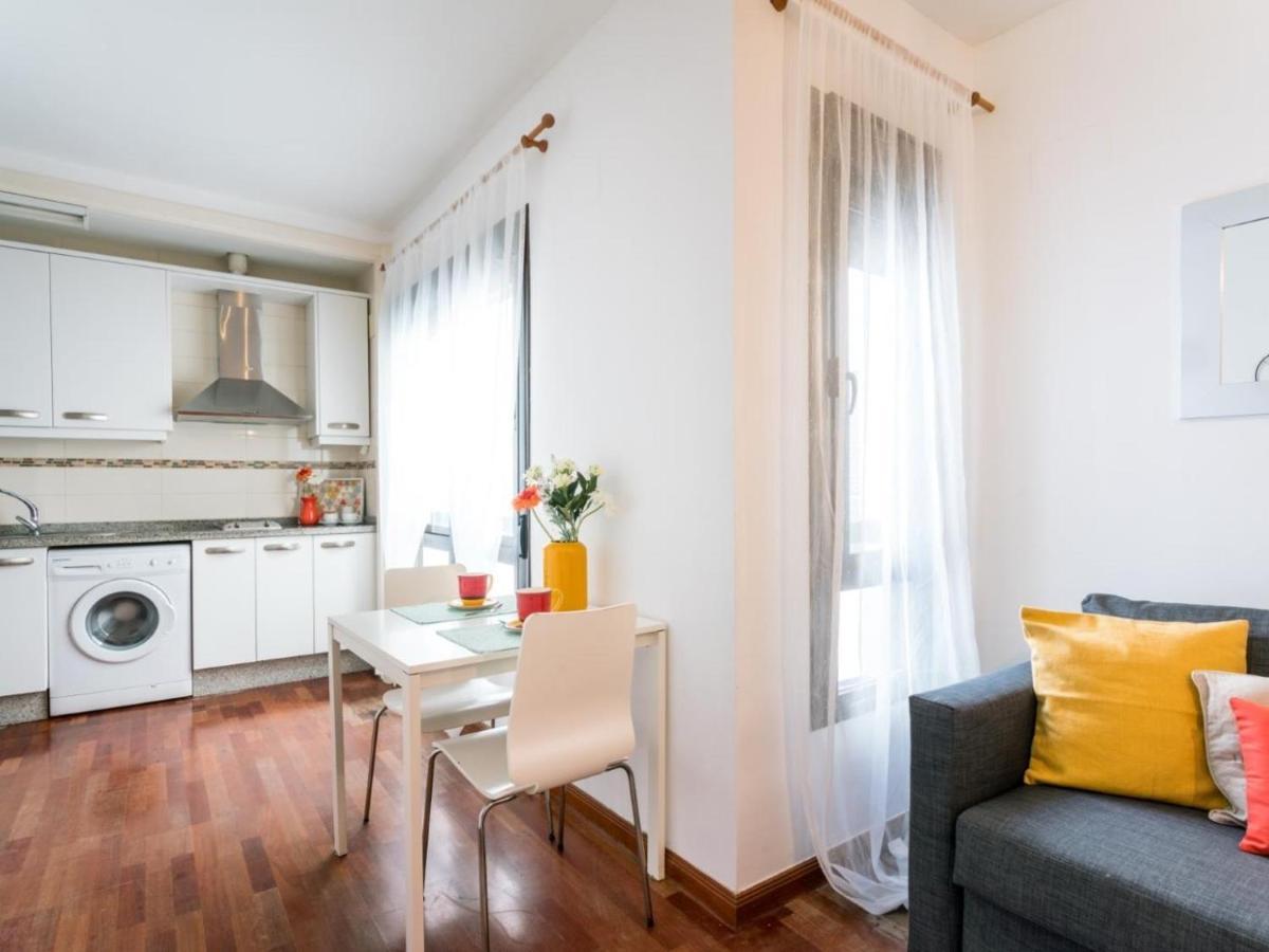 Apartament Holi-Rent Santa Marina Sewilla Zewnętrze zdjęcie