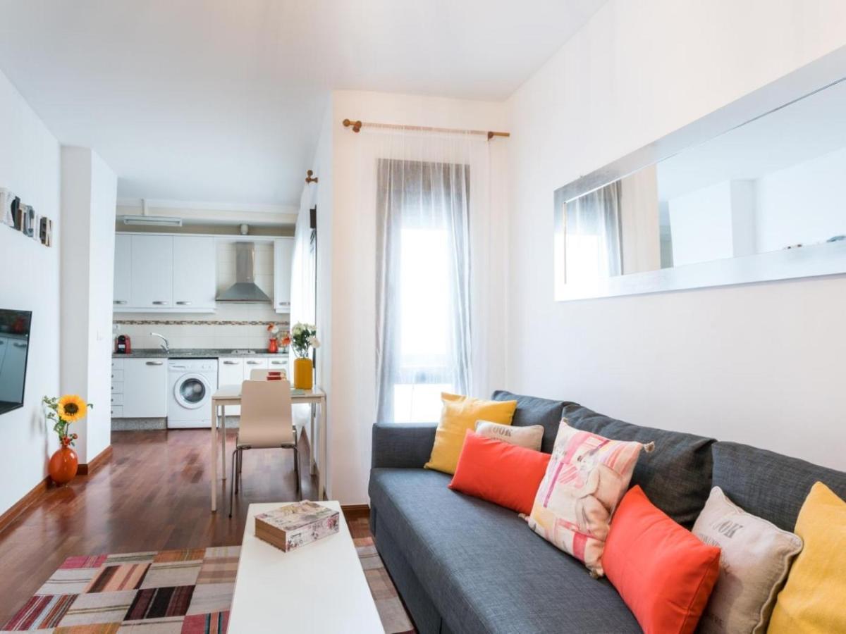Apartament Holi-Rent Santa Marina Sewilla Zewnętrze zdjęcie