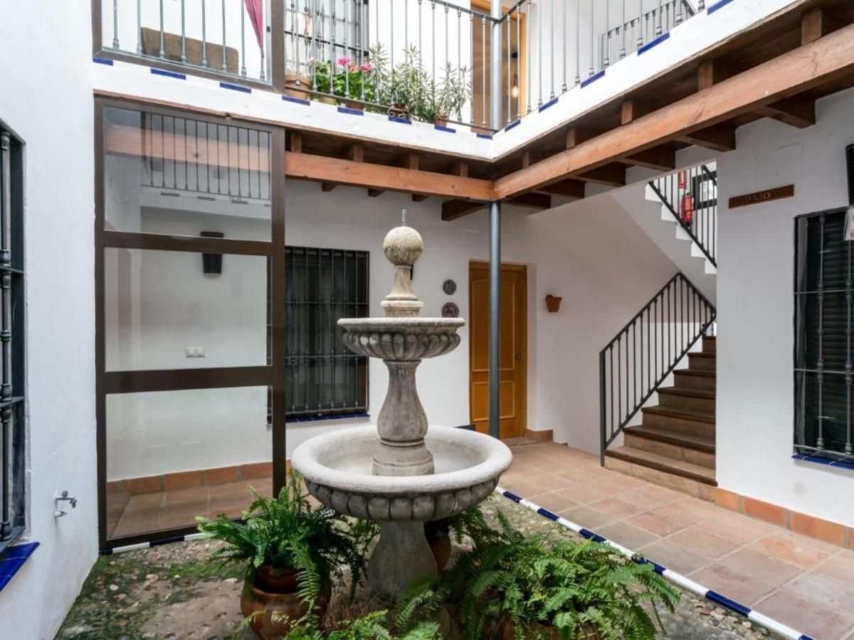 Apartament Holi-Rent Santa Marina Sewilla Zewnętrze zdjęcie