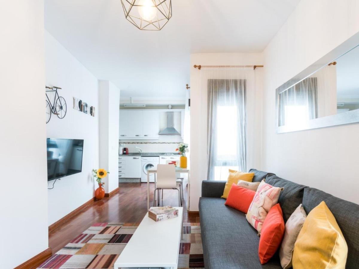 Apartament Holi-Rent Santa Marina Sewilla Zewnętrze zdjęcie